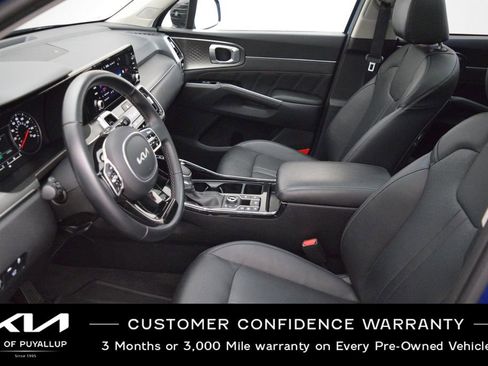 Certified 2022 Kia Sorento SX image 10