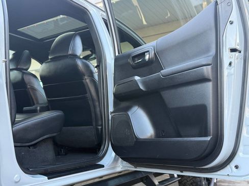 Used 2019 Toyota Tacoma TRD Off-Road image 55