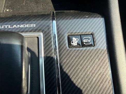 Used 2024 Mitsubishi Outlander SEL AWD/4WD image 20