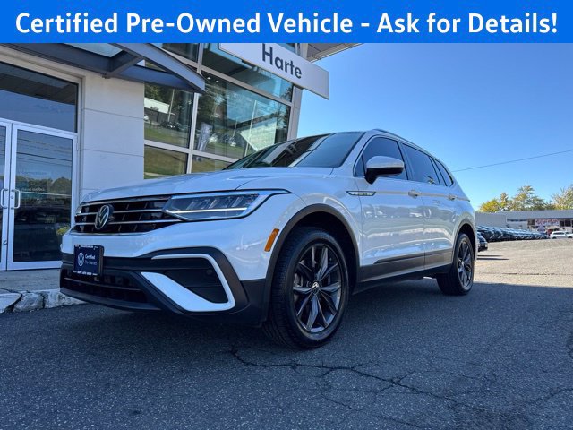 Certified 2023 Volkswagen Tiguan SE w/ Panoramic Sunroof Package AWD/4WD image 2