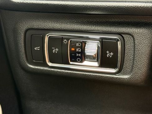Used 2025 Lincoln Corsair FWD image 26