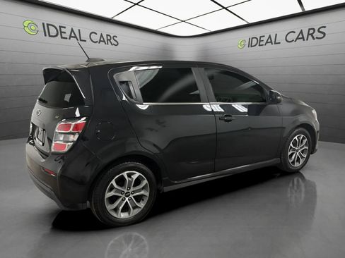 Used 2018 Chevrolet Sonic LT w/ Convenience Package FWD image 5