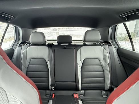 New 2026 Volkswagen GTI SE image 7