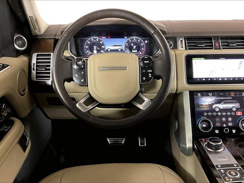 Used 2022 Land Rover Range Rover Westminster Edition image 4