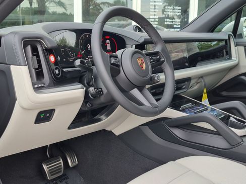 New 2026 Porsche Cayenne S AWD/4WD image 4
