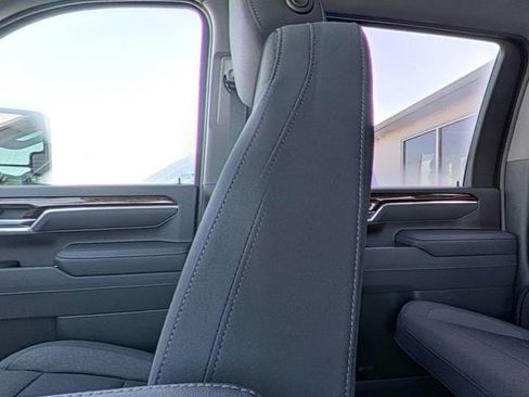 New 2026 GMC Sierra 2500 SLE image 25