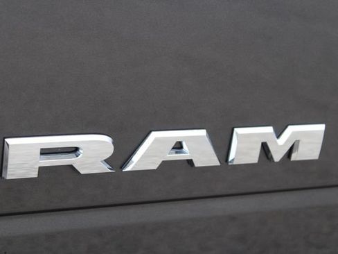 Used 2025 RAM 3500 Big Horn AWD/4WD image 21