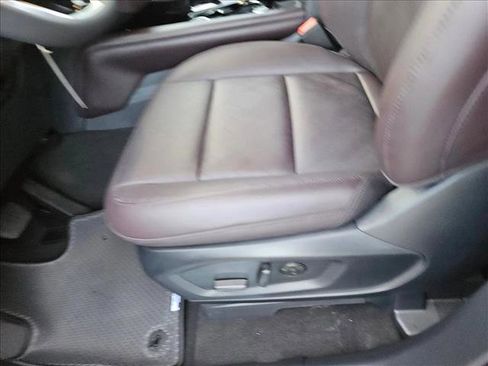 New 2026 Ford Explorer Platinum image 4