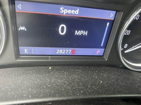 Used 2023 Buick Enclave Essence FWD image 5