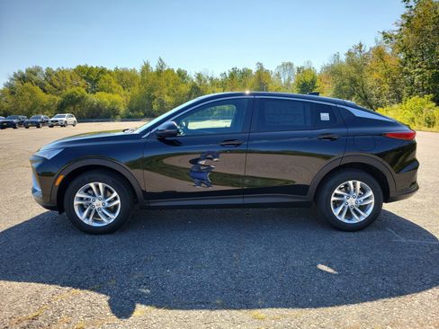 New 2026 Buick Envista Preferred image 2