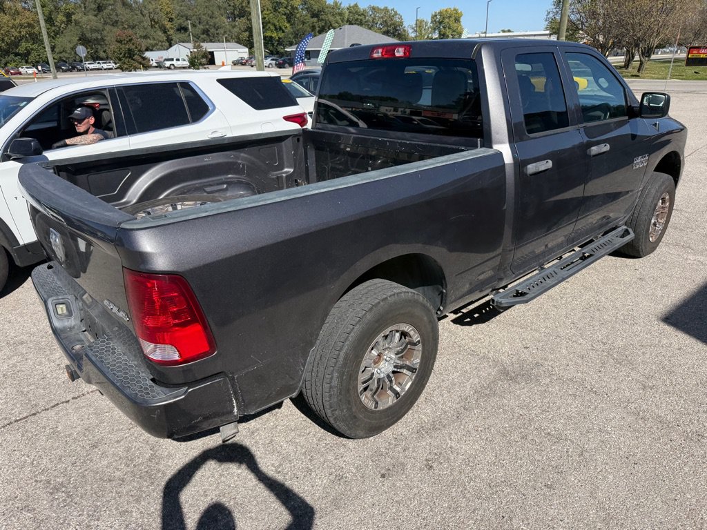 Used 2017 RAM 1500 Express AWD/4WD image 5