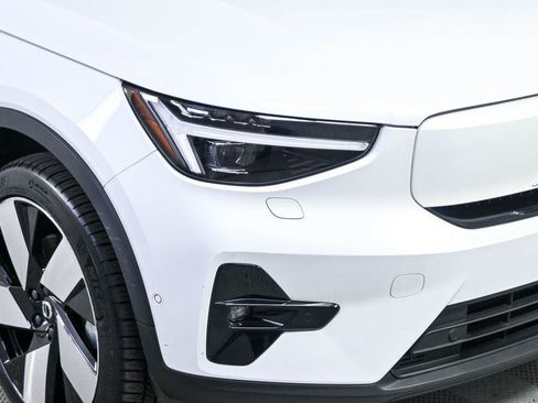 Certified 2023 Volvo C40 P8 Recharge Ultimate AWD/4WD image 38