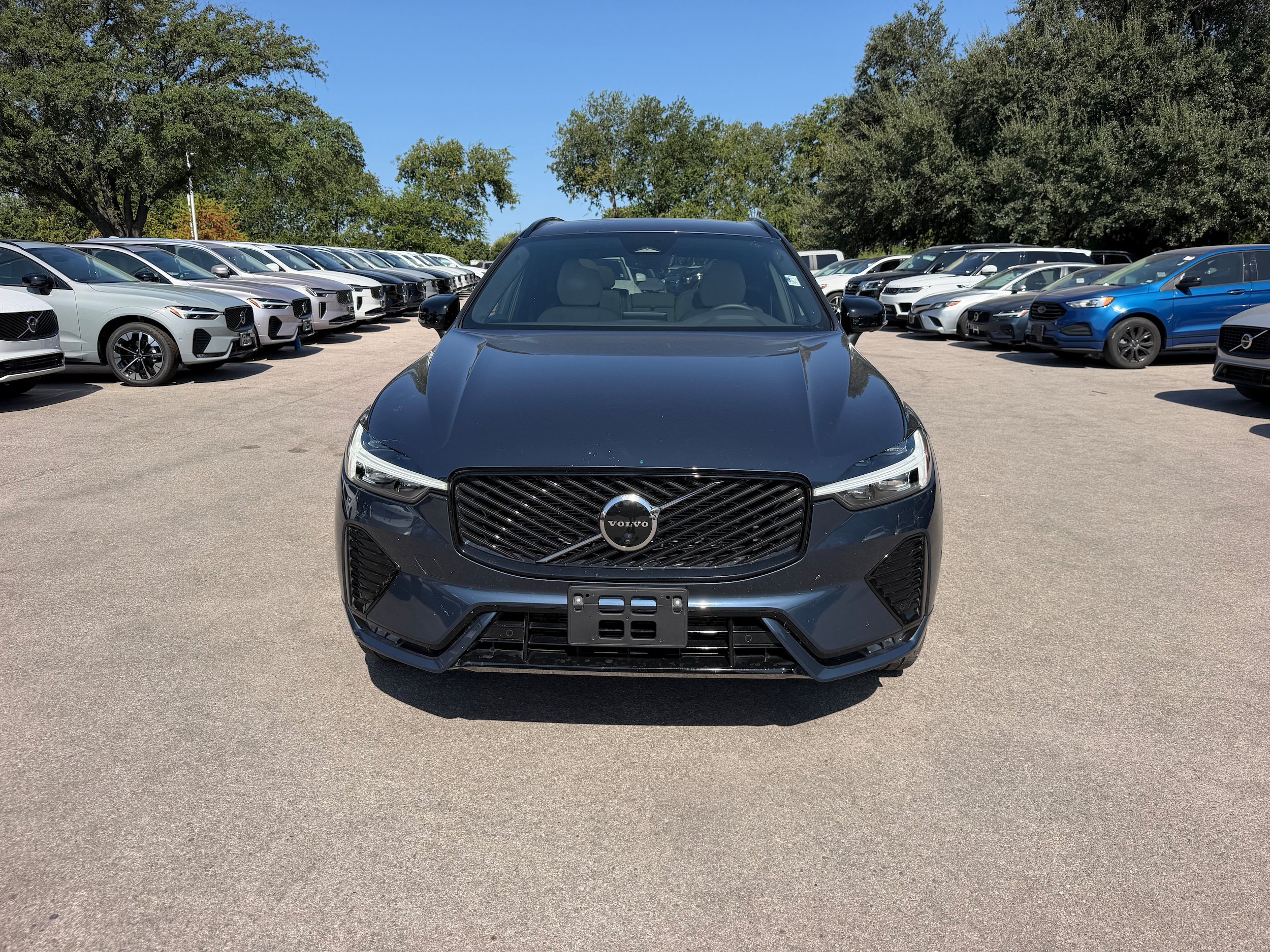 Certified 2026 Volvo XC60 B5 Plus AWD/4WD image 8