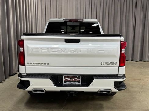 Used 2021 Chevrolet Silverado 1500 High Country w/ Technology Package AWD/4WD image 6