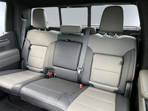 Used 2022 Chevrolet Silverado 1500 ZR2 w/ Technology Package image 19