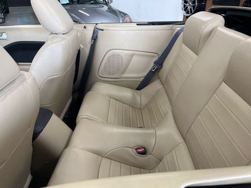 Used 2009 Ford Mustang GT Premium RWD image 54