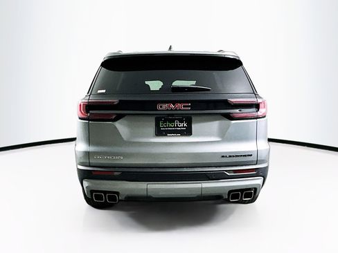 Used 2025 GMC Acadia Elevation image 7
