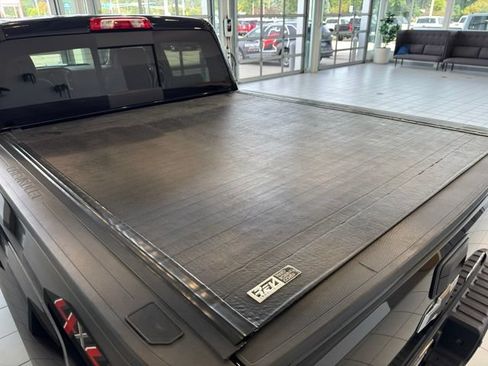 Used 2018 Chevrolet Silverado 1500 High Country AWD/4WD image 42