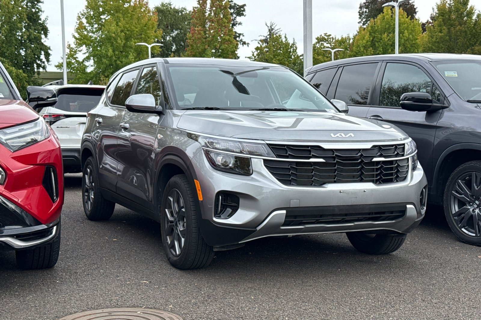 Used 2026 Kia Seltos LX AWD/4WD image 2