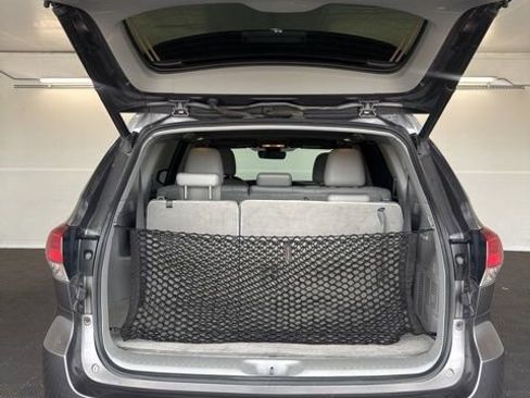Used 2017 Toyota Highlander XLE FWD image 27
