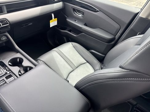 New 2026 Honda Pilot EX-L image 8