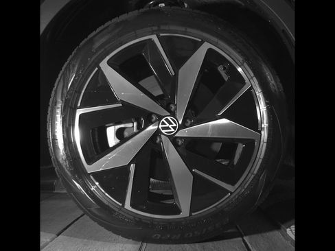 Certified 2024 Volkswagen ID.4 Pro S AWD/4WD image 11