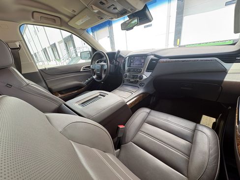 Used 2015 GMC Yukon Denali w/ Enhanced Security Package AWD/4WD image 17