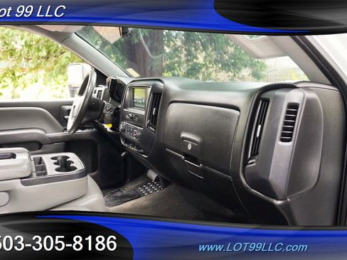 Used 2018 Chevrolet Silverado 1500 Custom w/ Custom Value Package image 15