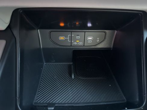 New 2025 Kia Sorento S image 37