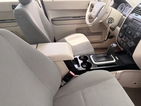 Used 2012 Ford Escape XLS FWD image 11