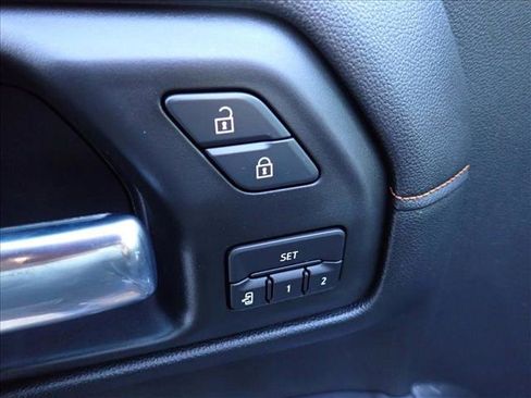 Used 2019 GMC Sierra 1500 AT4 w/ AT4 Premium Package image 16