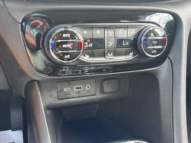 Used 2023 Buick Encore GX Select w/ Sport Touring Package FWD image 15