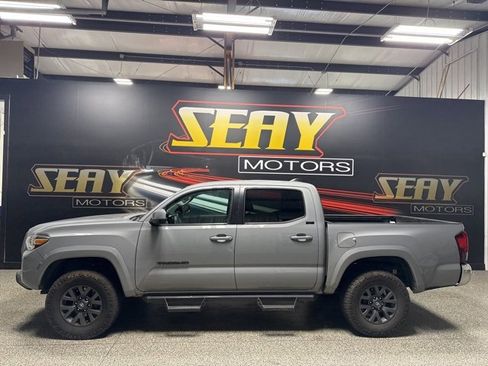 Used 2021 Toyota Tacoma SR5 image 2