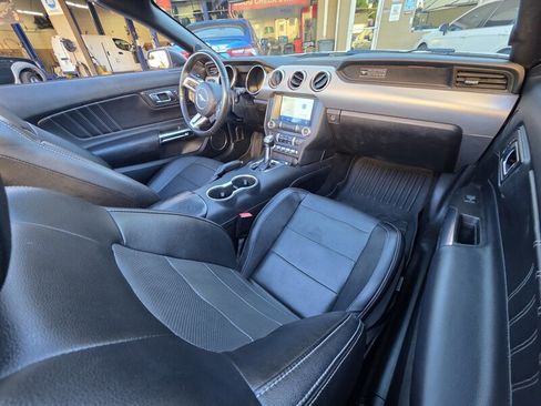Used 2020 Ford Mustang GT Premium image 18
