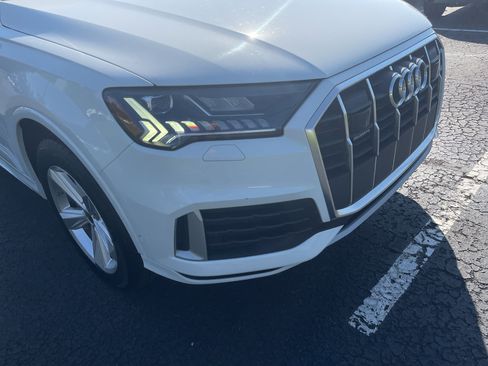 Used 2024 Audi Q7 Premium Plus image 4