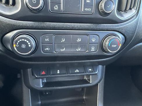 Used 2019 Chevrolet Colorado LT w/ LT Convenience Package image 19