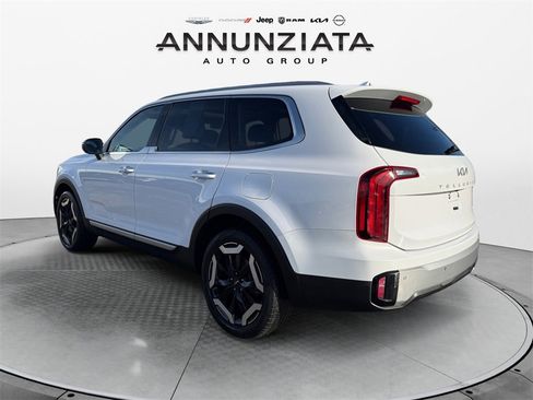 Used 2023 Kia Telluride S w/ S Sunroof Package image 3
