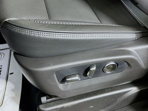 New 2026 GMC Yukon XL Denali w/ Denali Reserve Package image 15