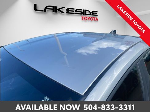 New 2026 Toyota Prius SE image 6