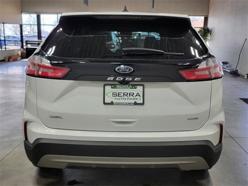 Used 2024 Ford Edge SEL image 5
