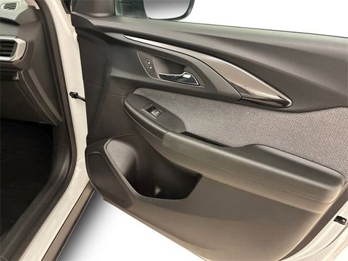 Used 2023 Chevrolet TrailBlazer LS image 15