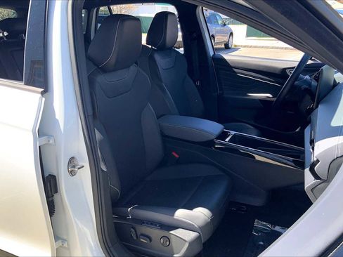 Used 2024 Volkswagen ID.4 S RWD image 7