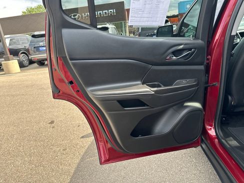 Used 2018 GMC Acadia SLT AWD/4WD image 30