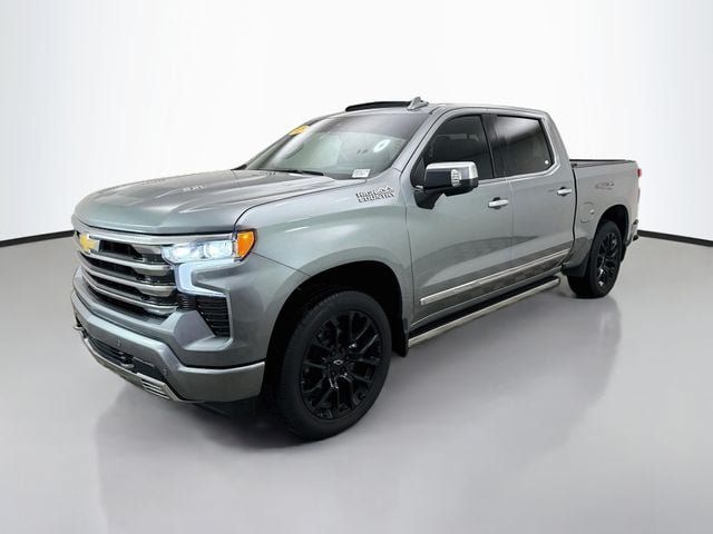 Used 2025 Chevrolet Silverado 1500 High Country AWD/4WD image 3