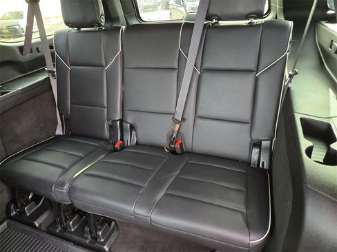 Used 2023 Cadillac Escalade ESV Premium Luxury image 20