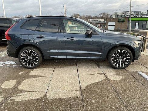 New 2026 Volvo XC60 B5 Ultra w/ Protection Package Premier AWD/4WD image 7