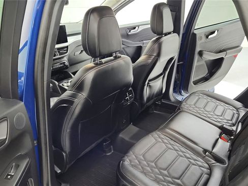 Used 2023 Ford Escape Platinum w/ Premium Technology Package image 24