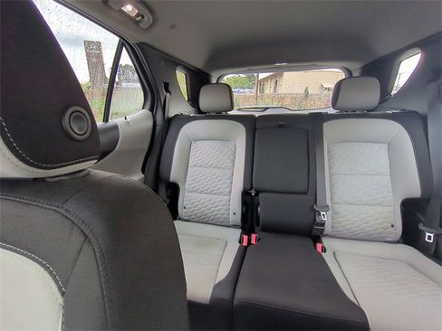 Used 2020 Chevrolet Equinox LS image 14