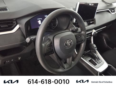 Used 2023 Toyota RAV4 LE FWD image 17