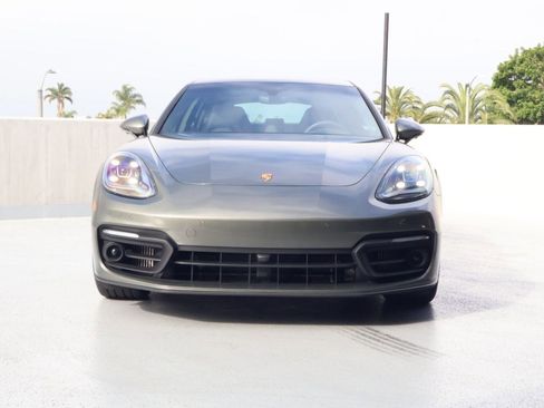 Certified 2023 Porsche Panamera Platinum Edition image 6